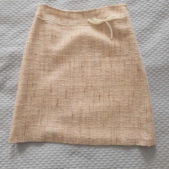 Sandy pink boucle suit - Picture 1 of 3